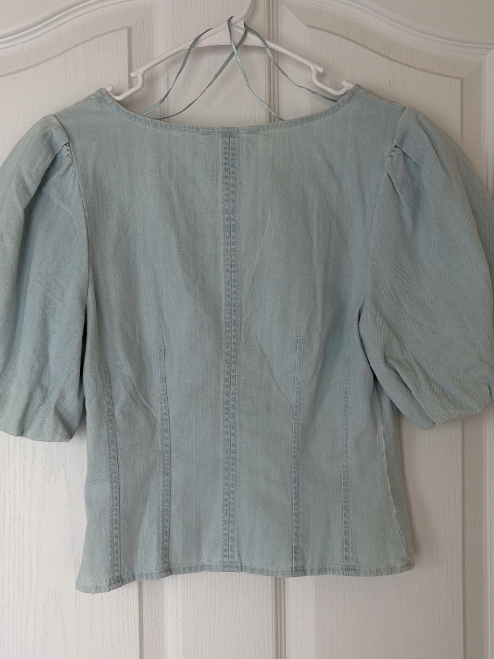 Women's Banana Republic Bubble Sleeve V-Neck Light Blue Jean Top Size 0 NWT - Picture 4 of 13